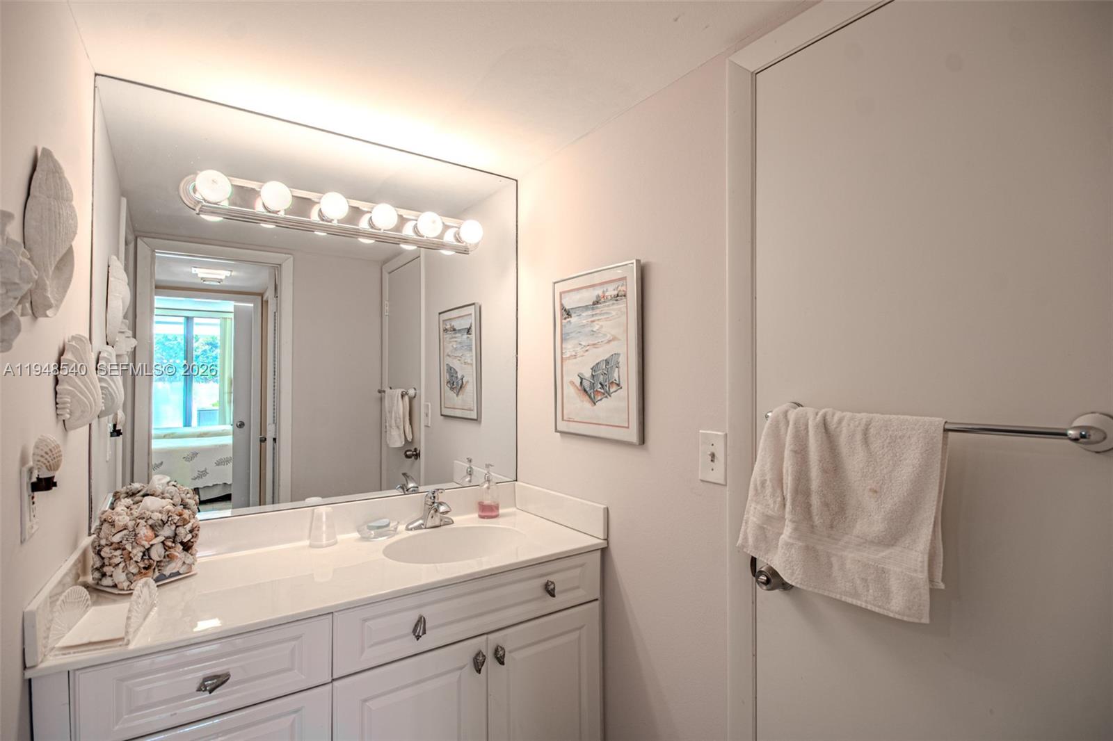 MAYFAIR HOUSE CONDO - Residential