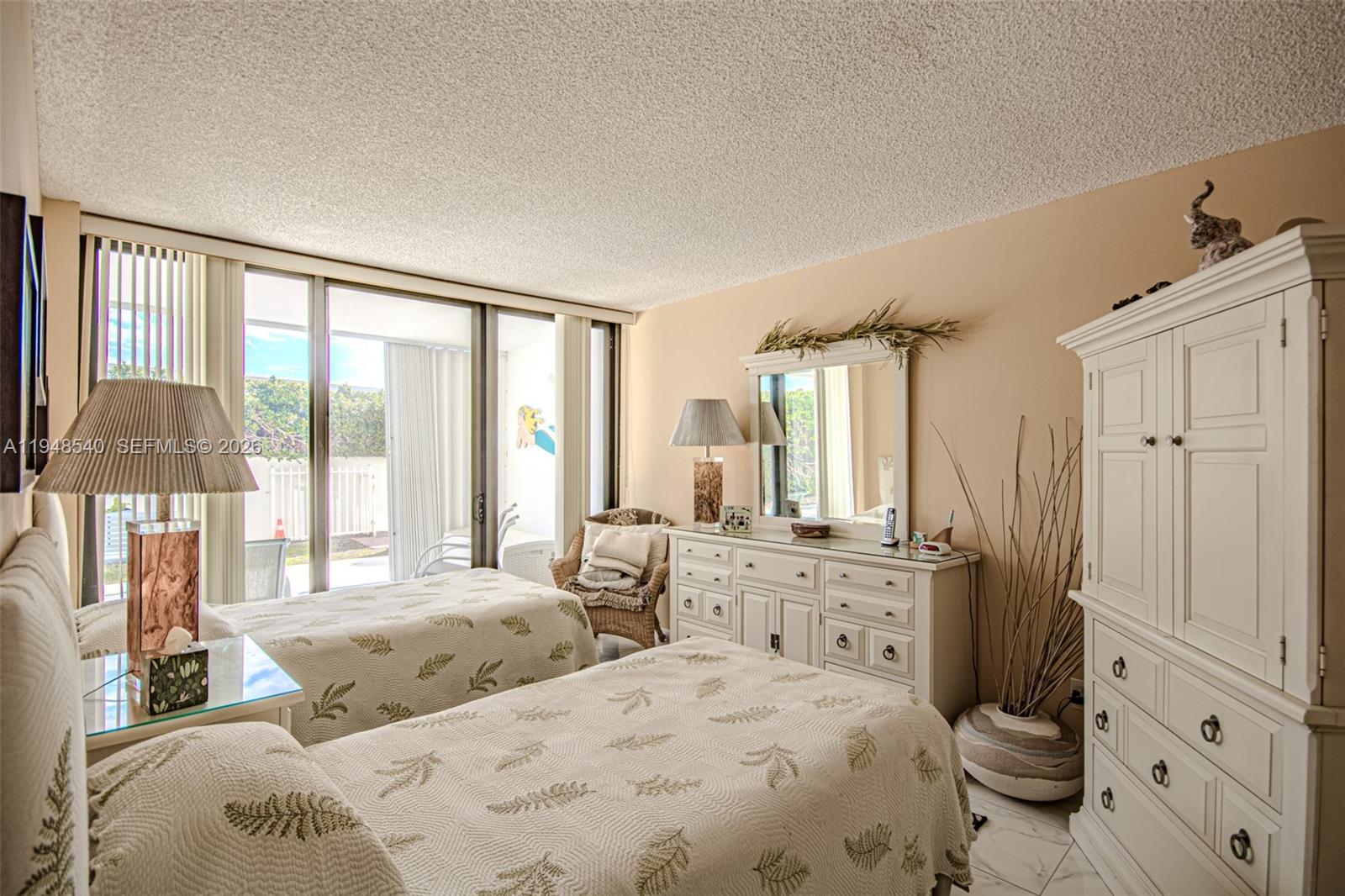 MAYFAIR HOUSE CONDO - Residential