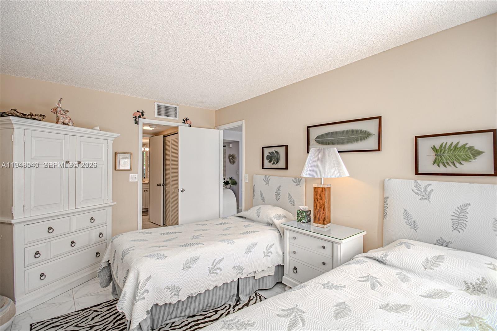 MAYFAIR HOUSE CONDO - Residential