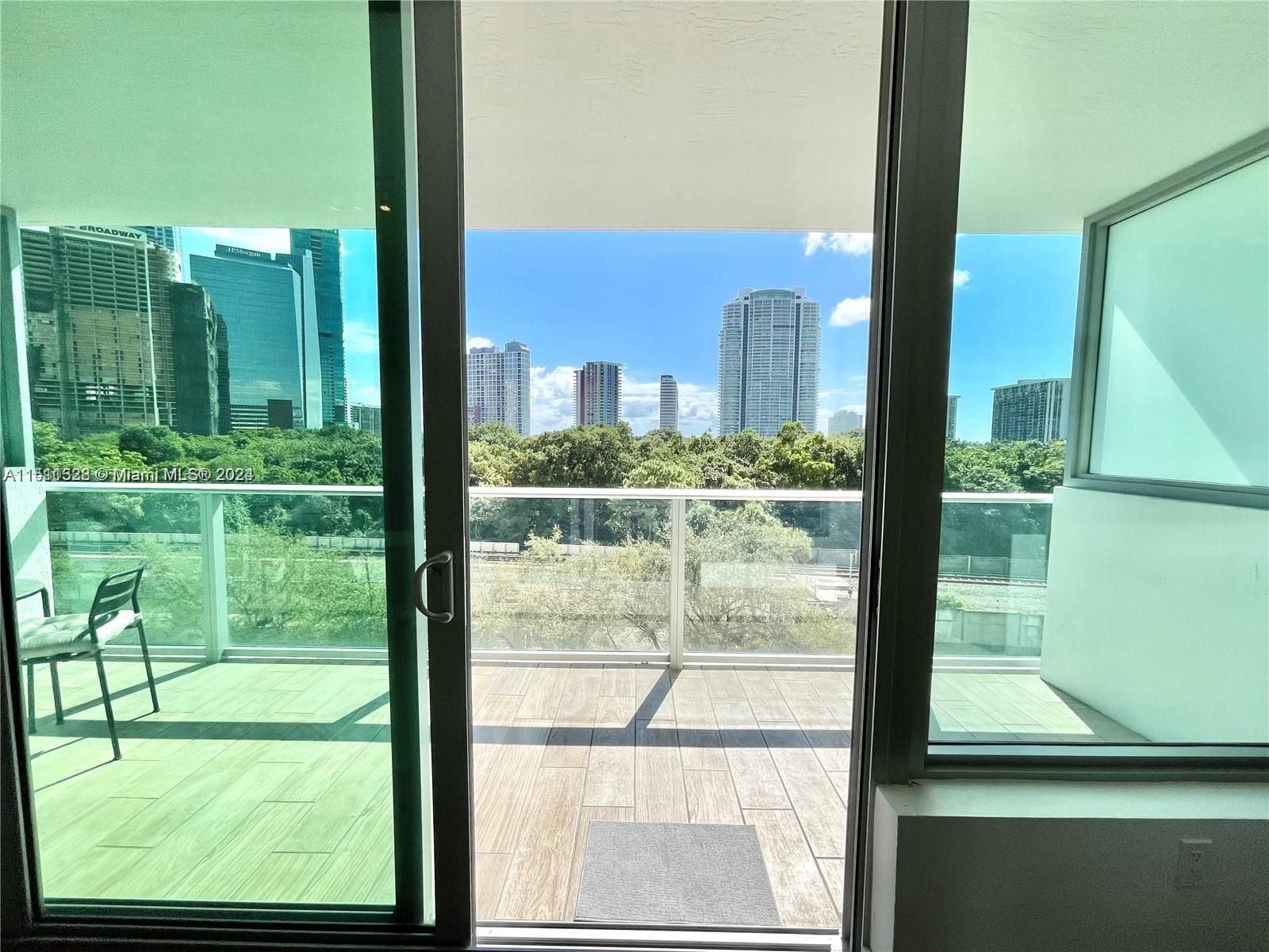 LE PARC AT BRICKELL CONDO - Residential