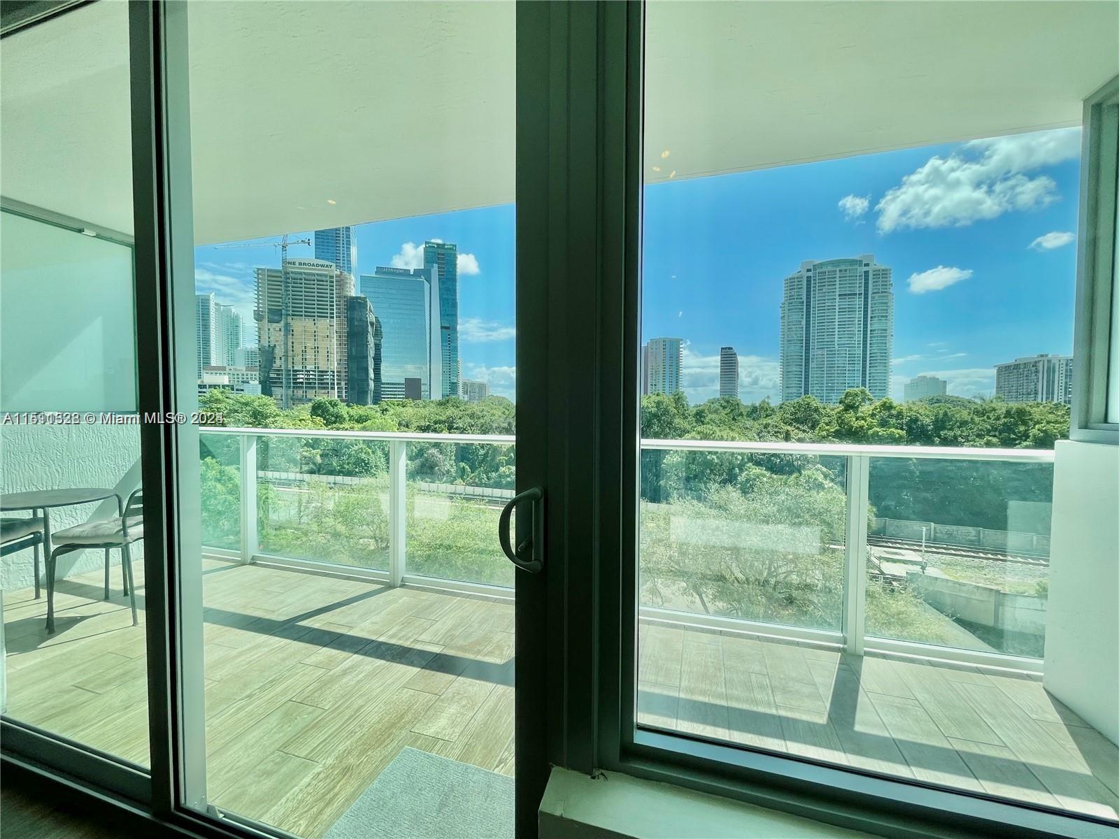 LE PARC AT BRICKELL CONDO - Residential