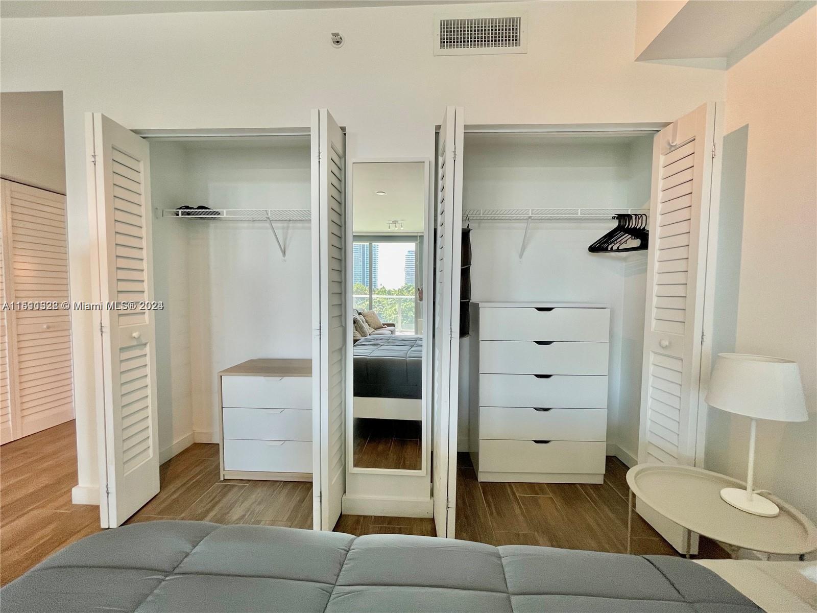 LE PARC AT BRICKELL CONDO - Residential