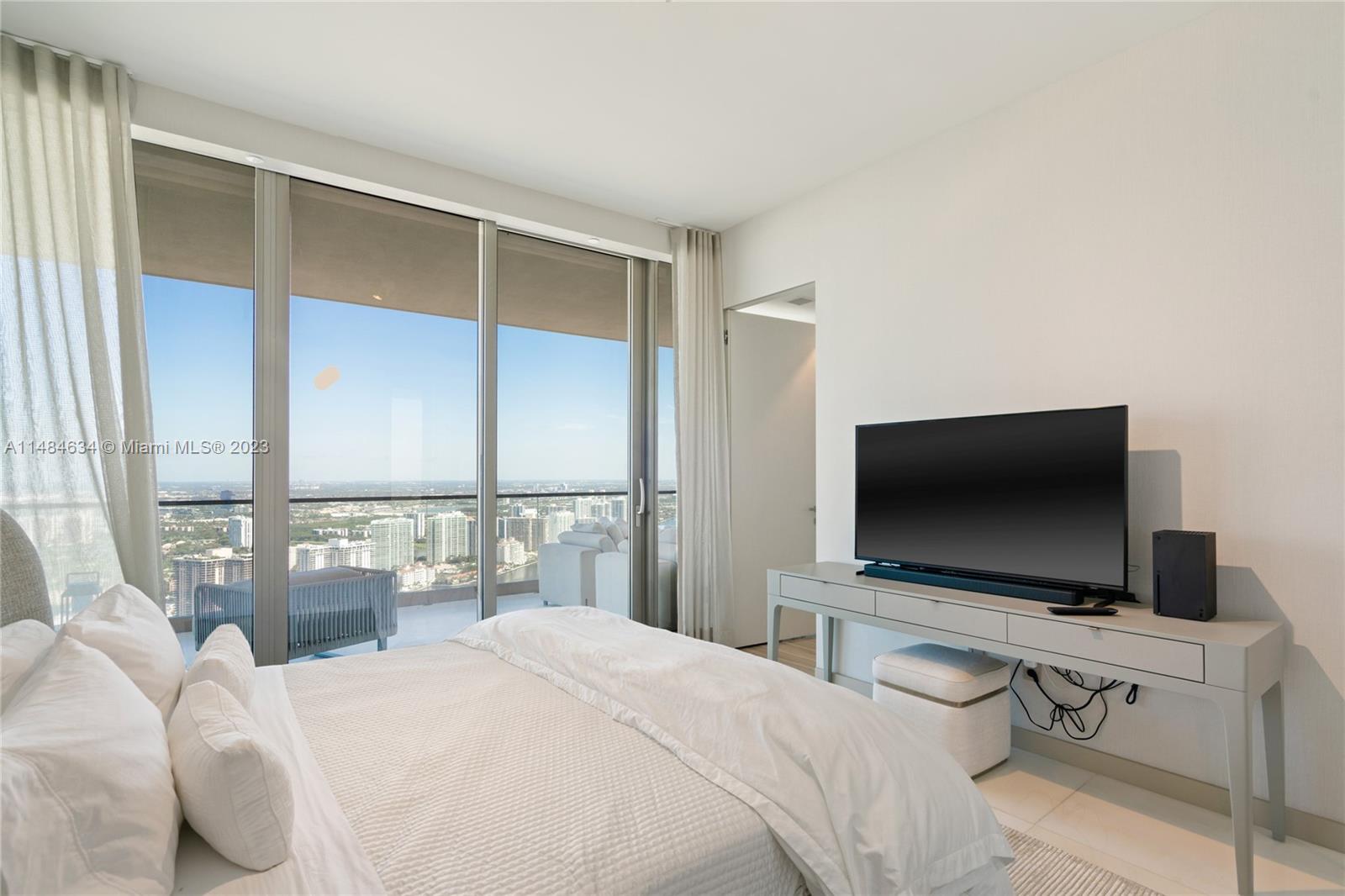 18975 COLLINS CONDO - Residential