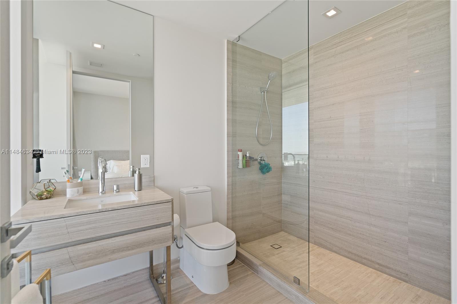 18975 COLLINS CONDO - Residential