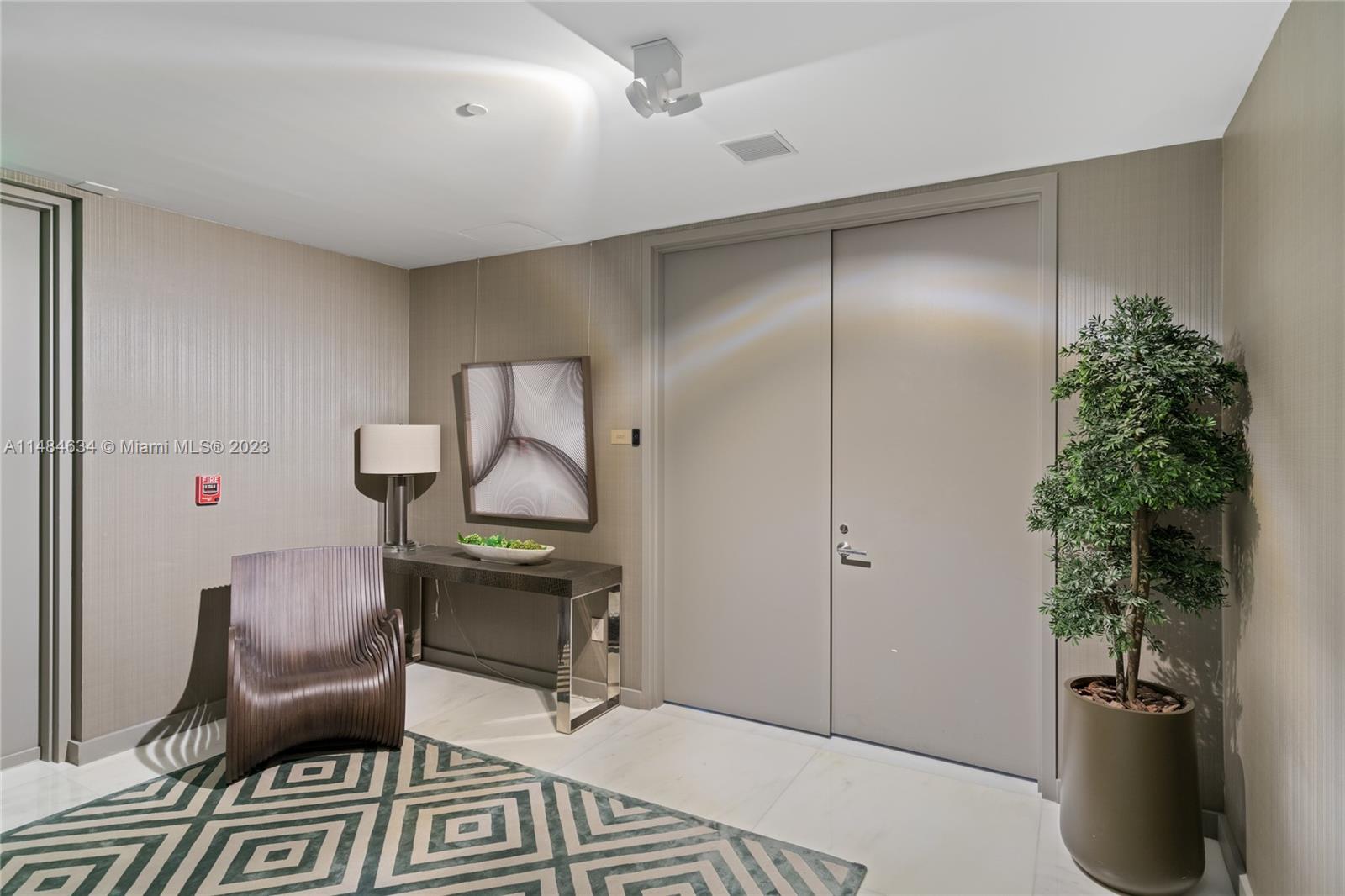 18975 COLLINS CONDO - Residential