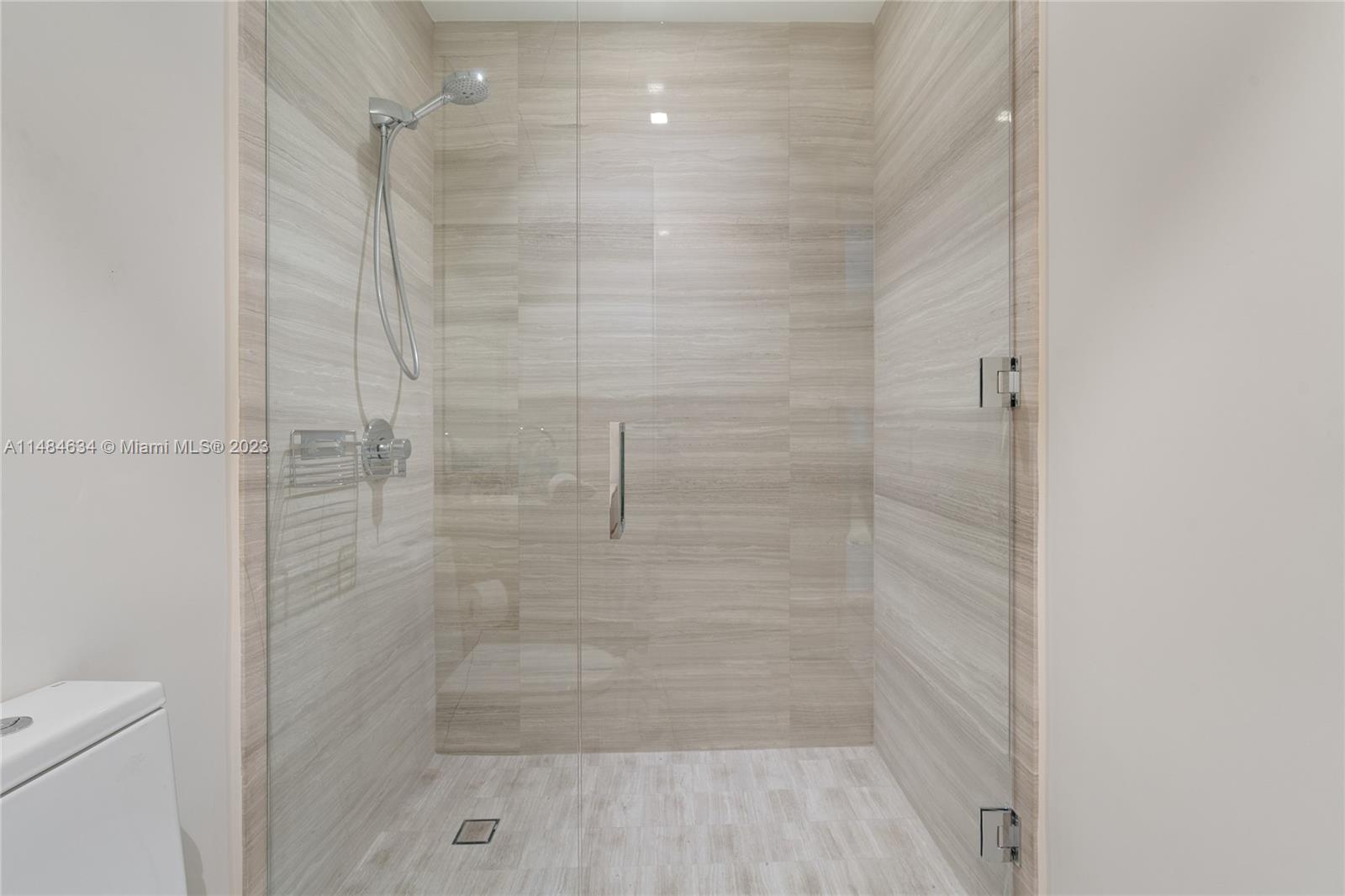 18975 COLLINS CONDO - Residential