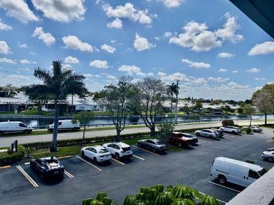 FAIRWAYS OF TAMARAC CONDO - Residential