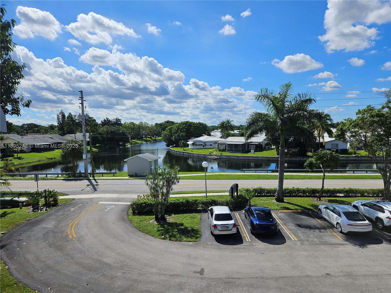 FAIRWAYS OF TAMARAC CONDO - Residential