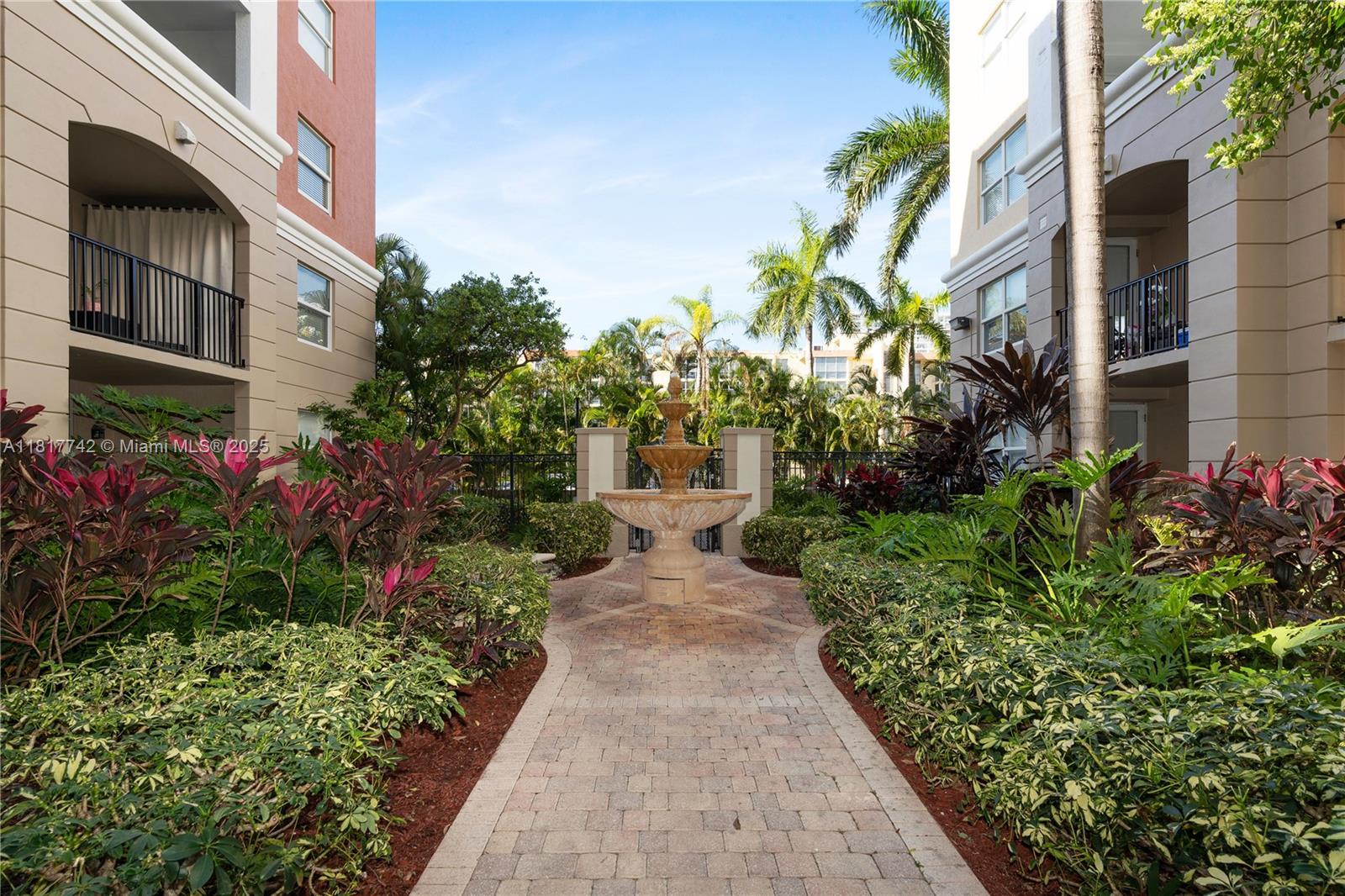 PORTO BELLAGIO CONDO - Residential