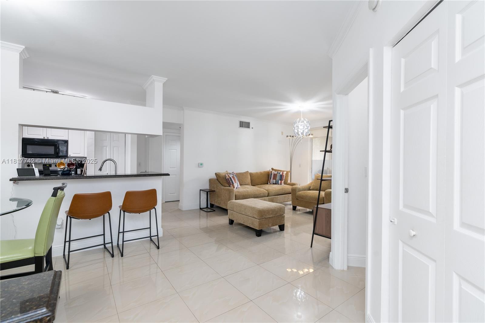 PORTO BELLAGIO CONDO - Residential