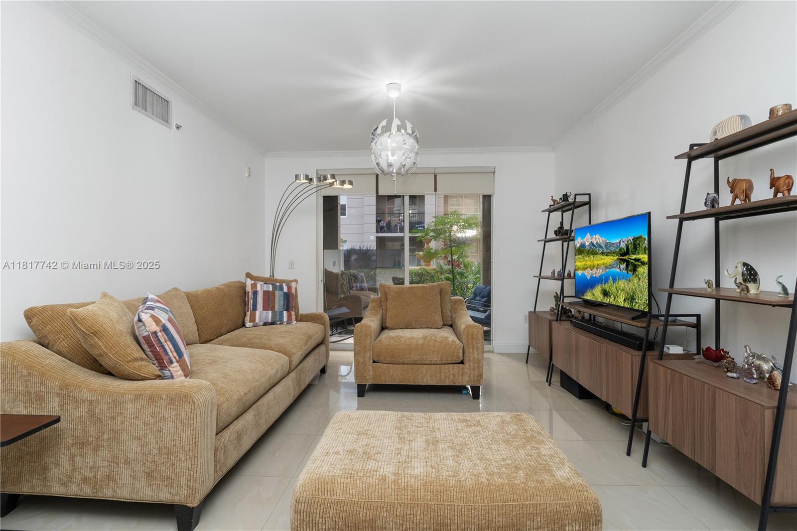 PORTO BELLAGIO CONDO - Residential