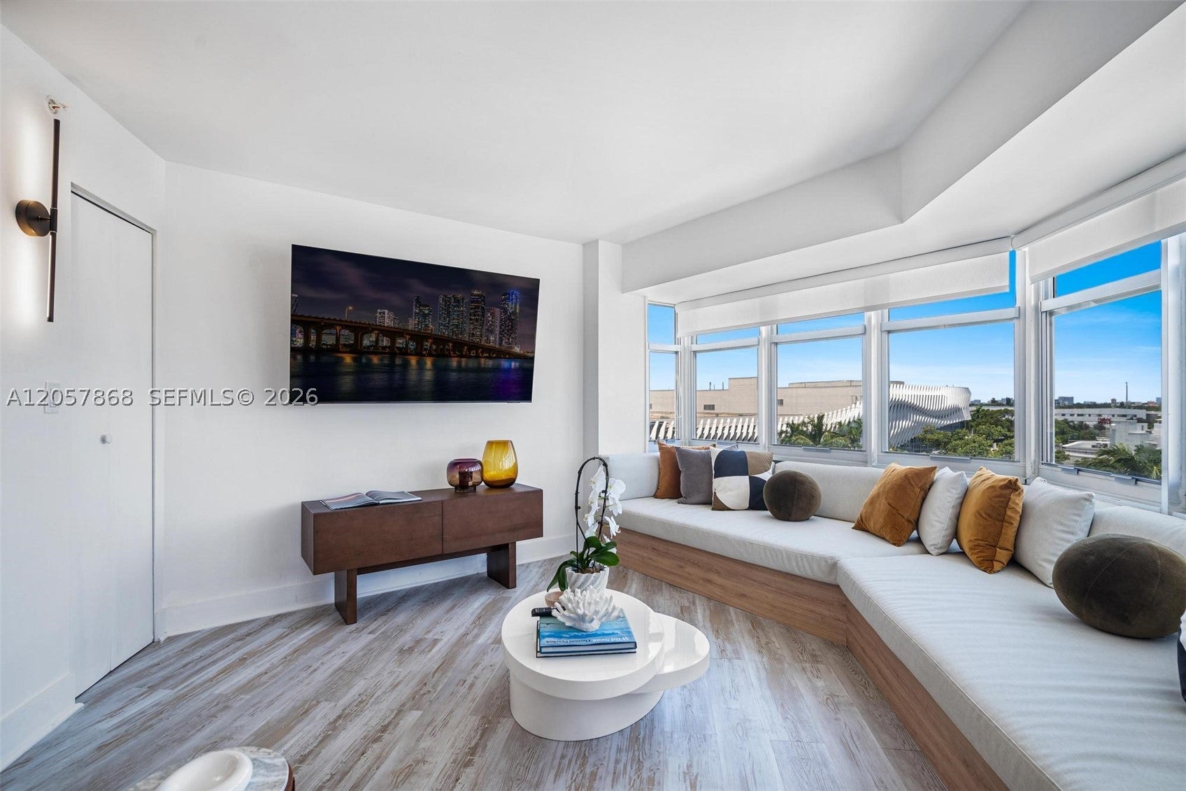 1881 Washington Ave 8C