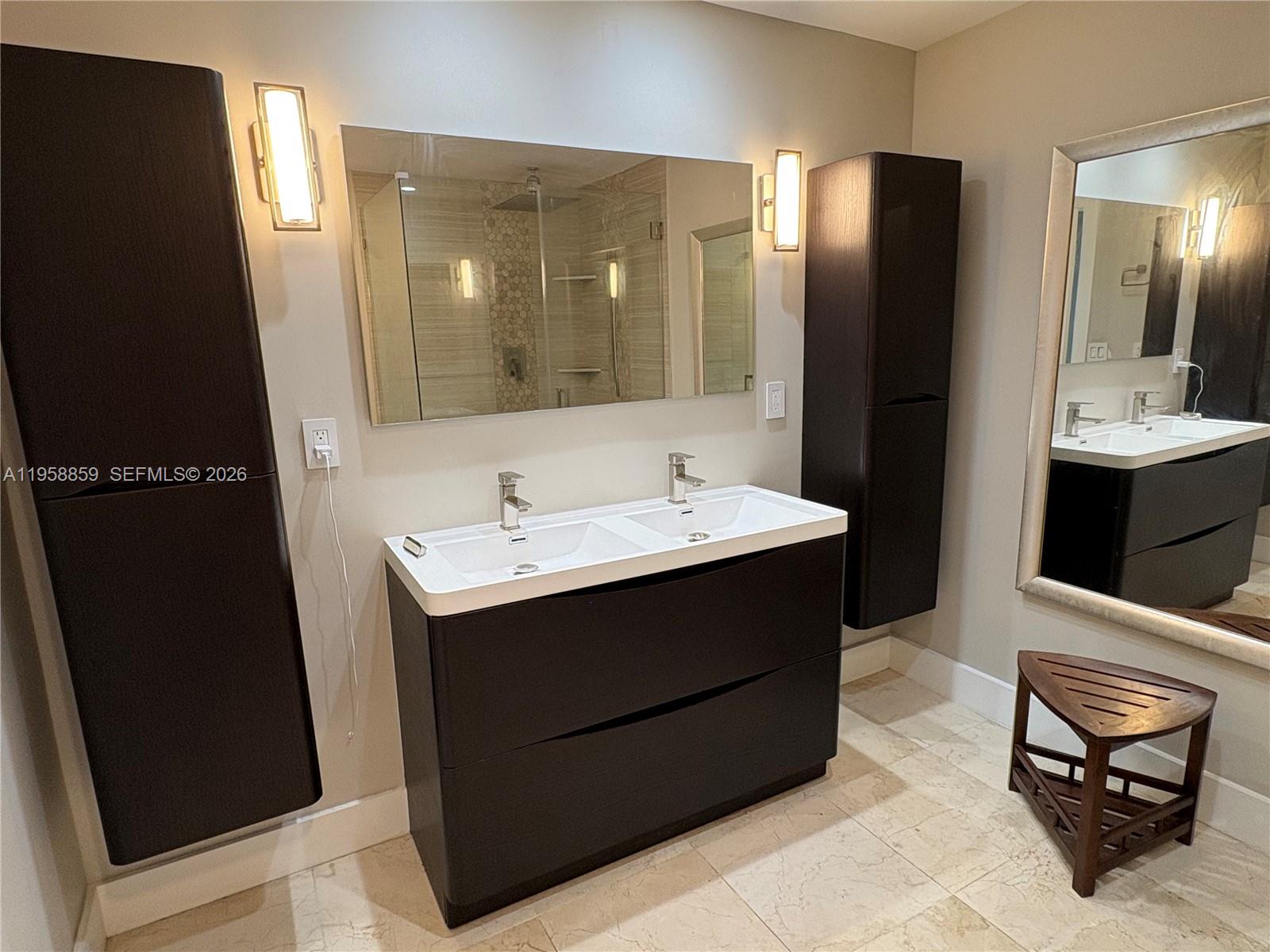 360 CONDO A - Residential