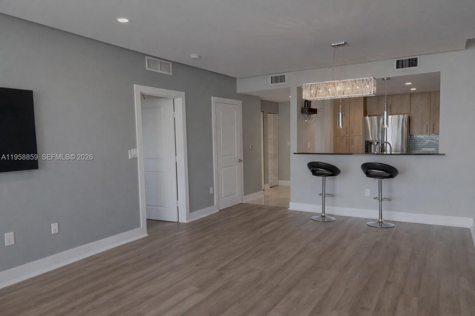 360 CONDO A - Residential