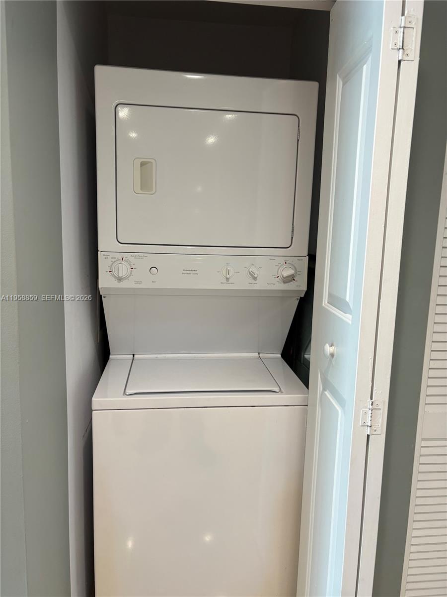 360 CONDO A - Residential