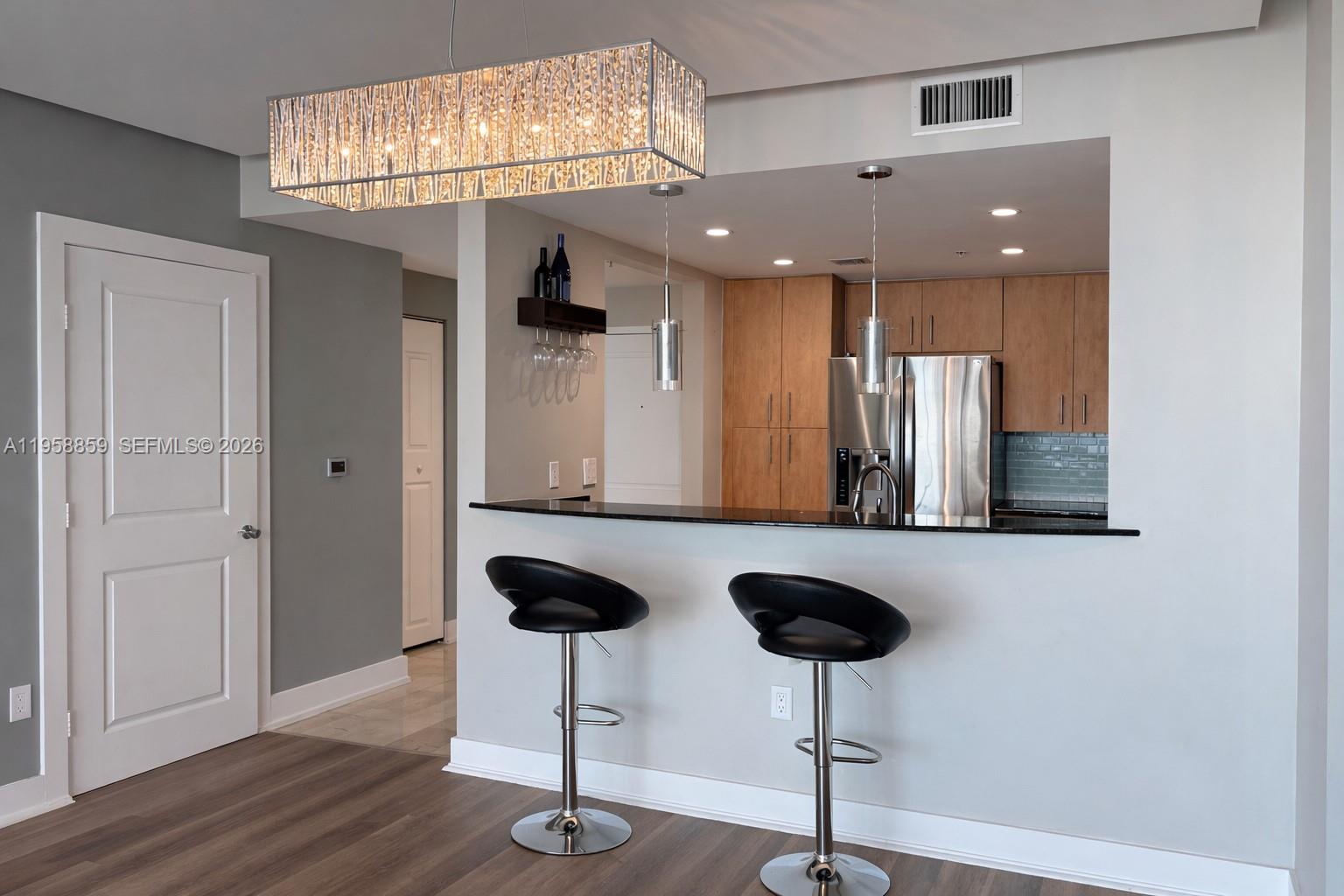 360 CONDO A - Residential