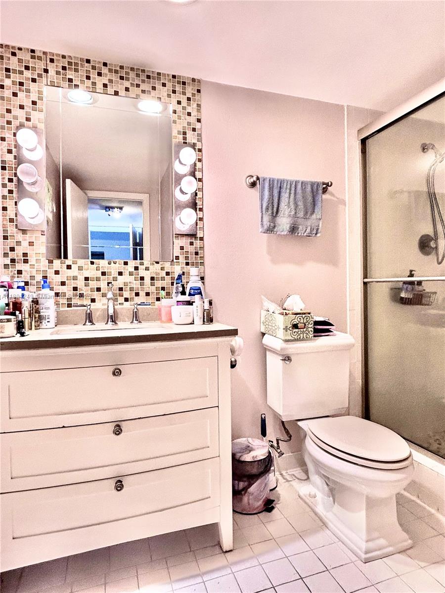 OLYMPUS CONDO PHASE - Residential