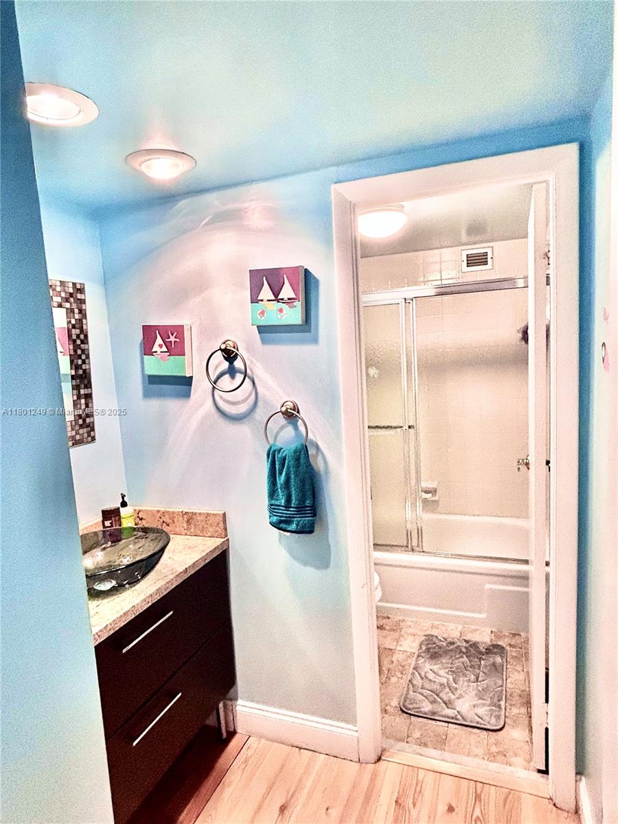 OLYMPUS CONDO PHASE - Residential