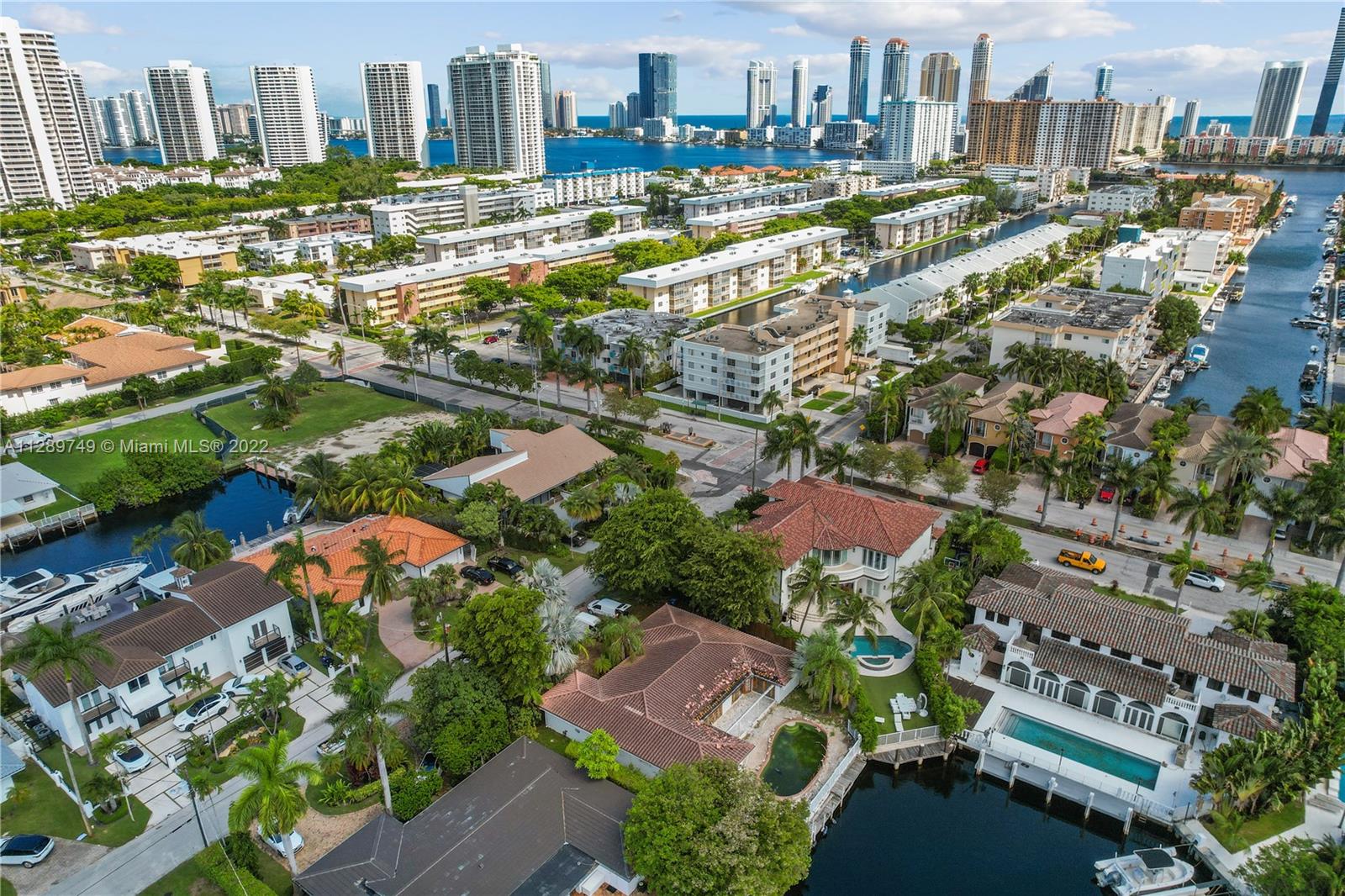 EASTERN SHORES 1ST ADDN - Residential