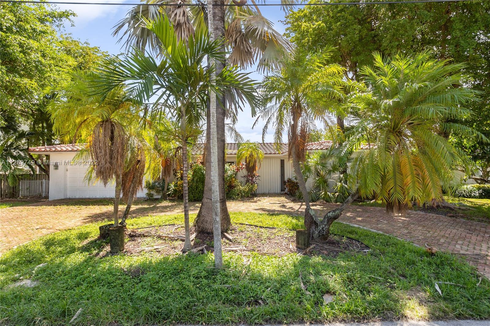 EASTERN SHORES 1ST ADDN - Residential