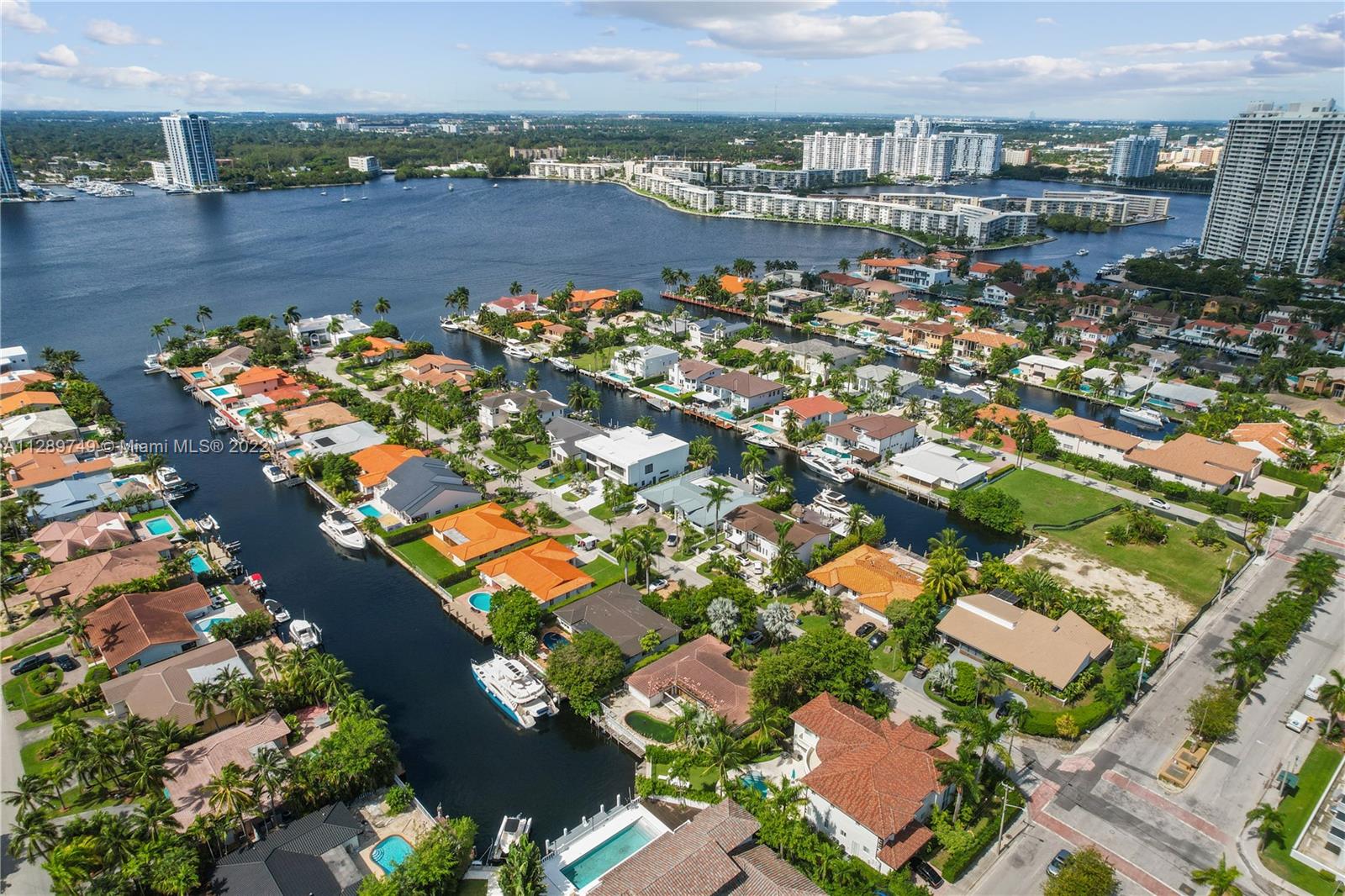 EASTERN SHORES 1ST ADDN - Residential