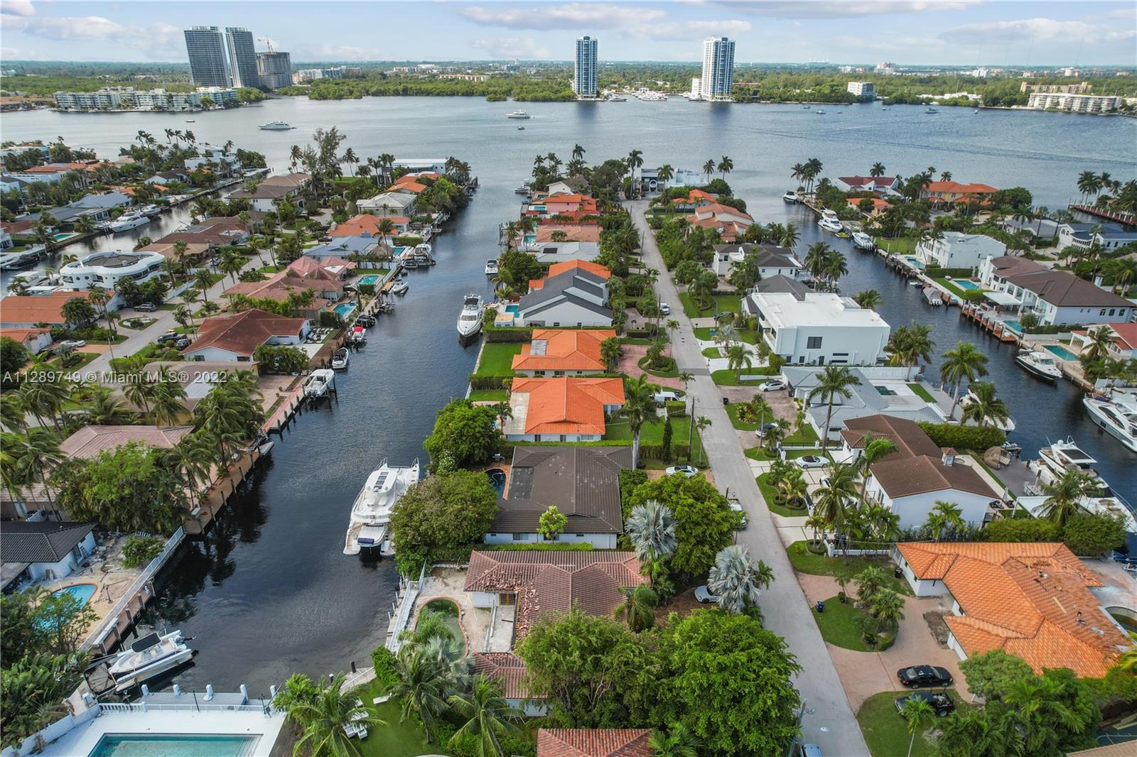 EASTERN SHORES 1ST ADDN - Residential