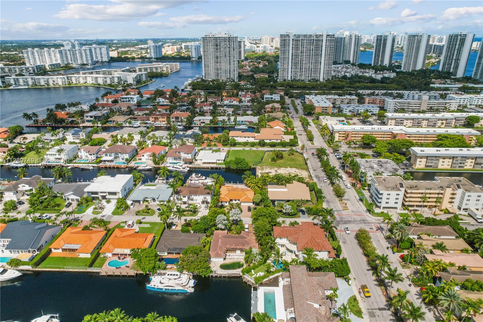 EASTERN SHORES 1ST ADDN - Residential