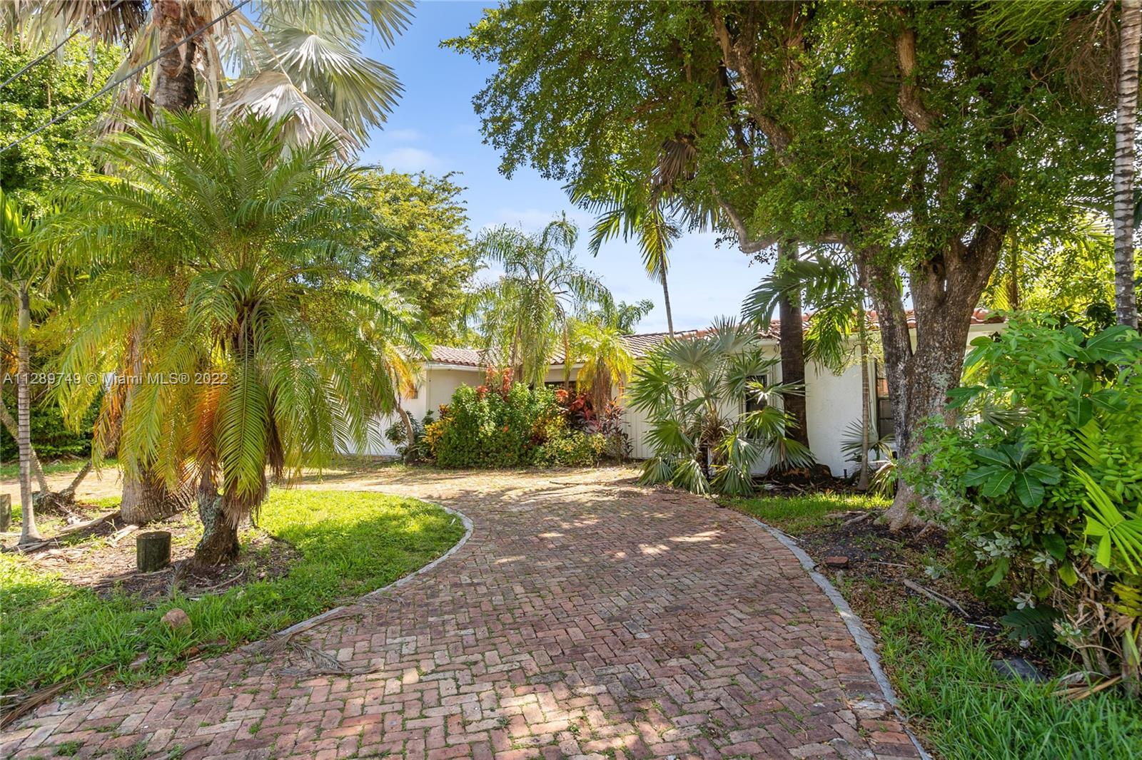 EASTERN SHORES 1ST ADDN - Residential