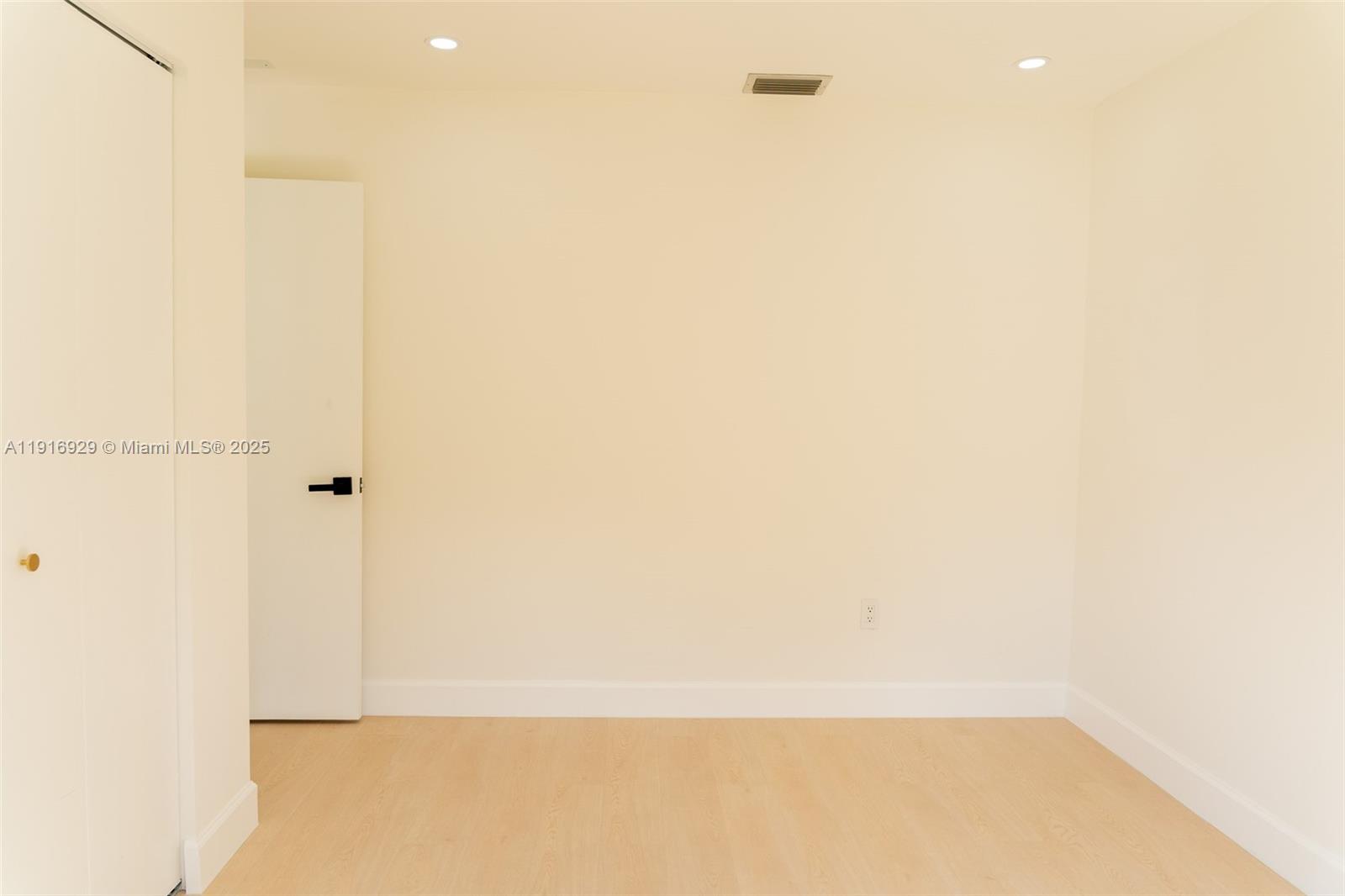 WESTWIND LAKES SEC 1 - Residential