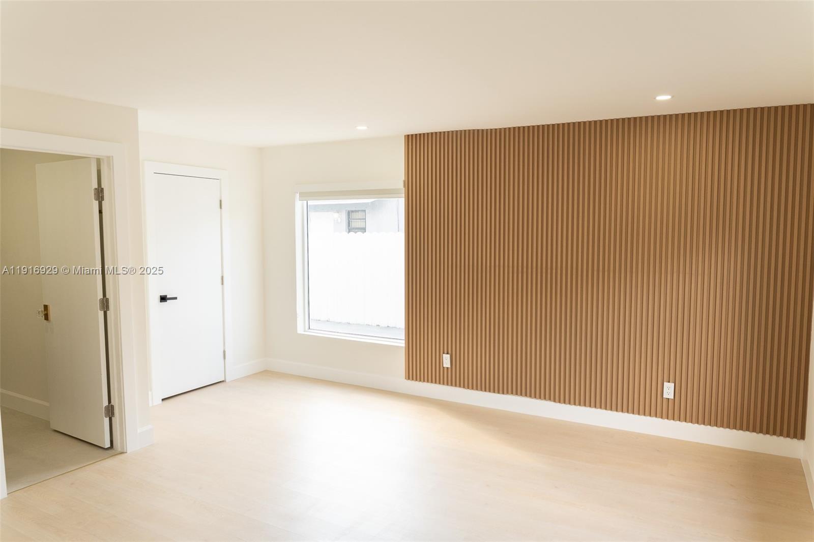 WESTWIND LAKES SEC 1 - Residential