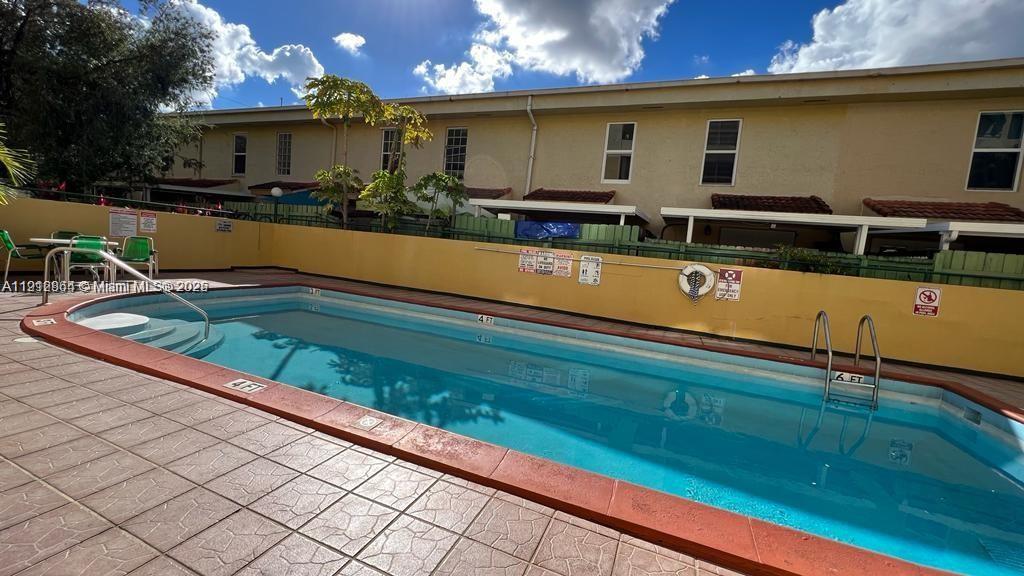 FLAMINGO COURT CONDO - Residential