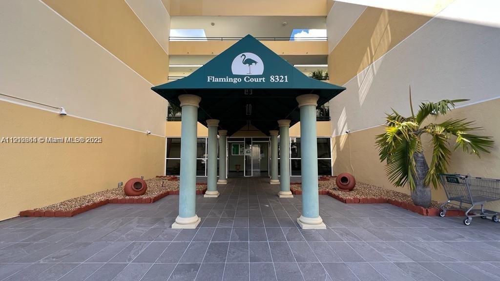 FLAMINGO COURT CONDO - Residential
