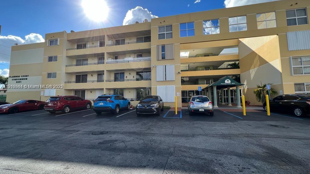 FLAMINGO COURT CONDO - Residential