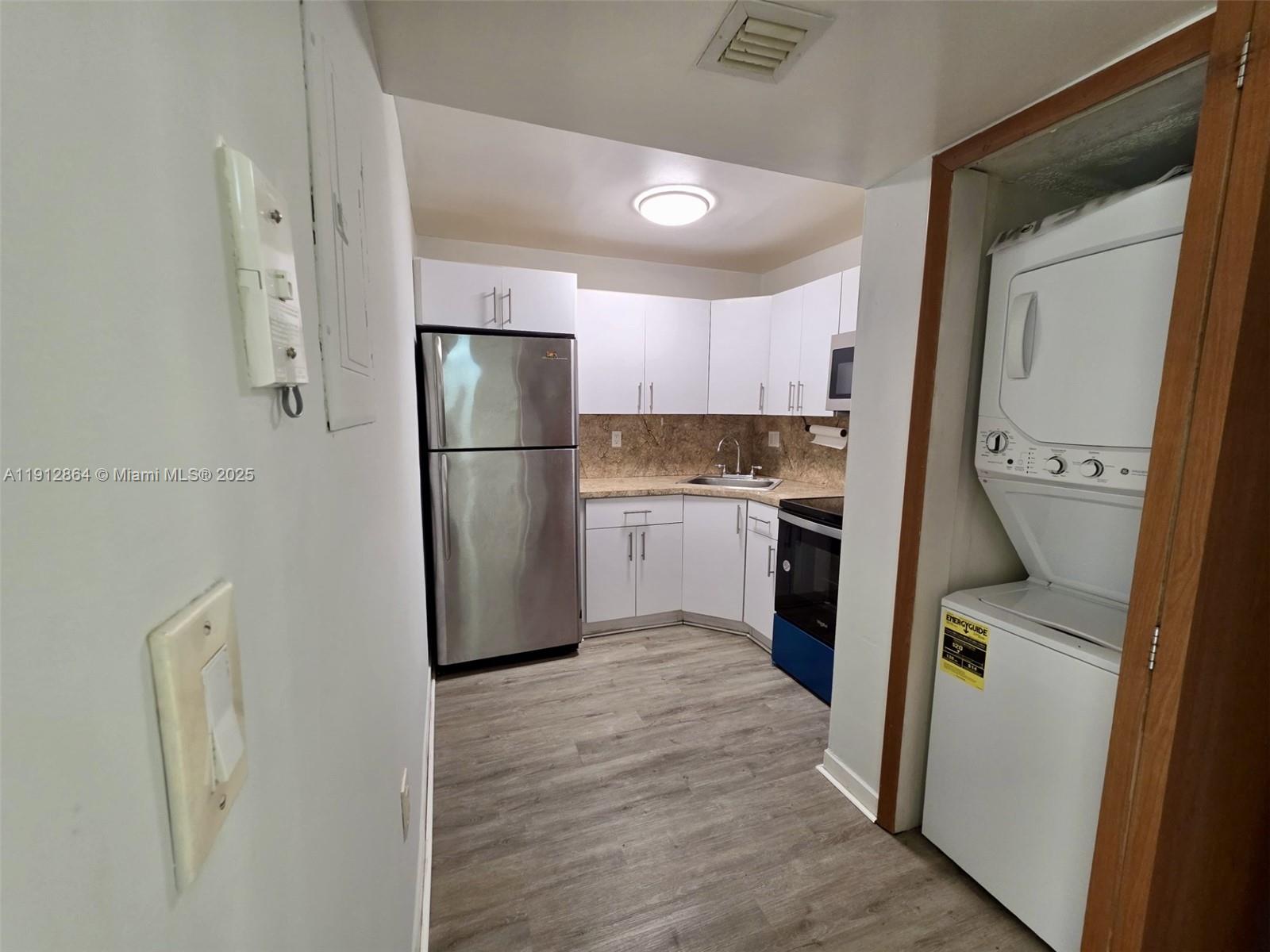 FLAMINGO COURT CONDO - Residential