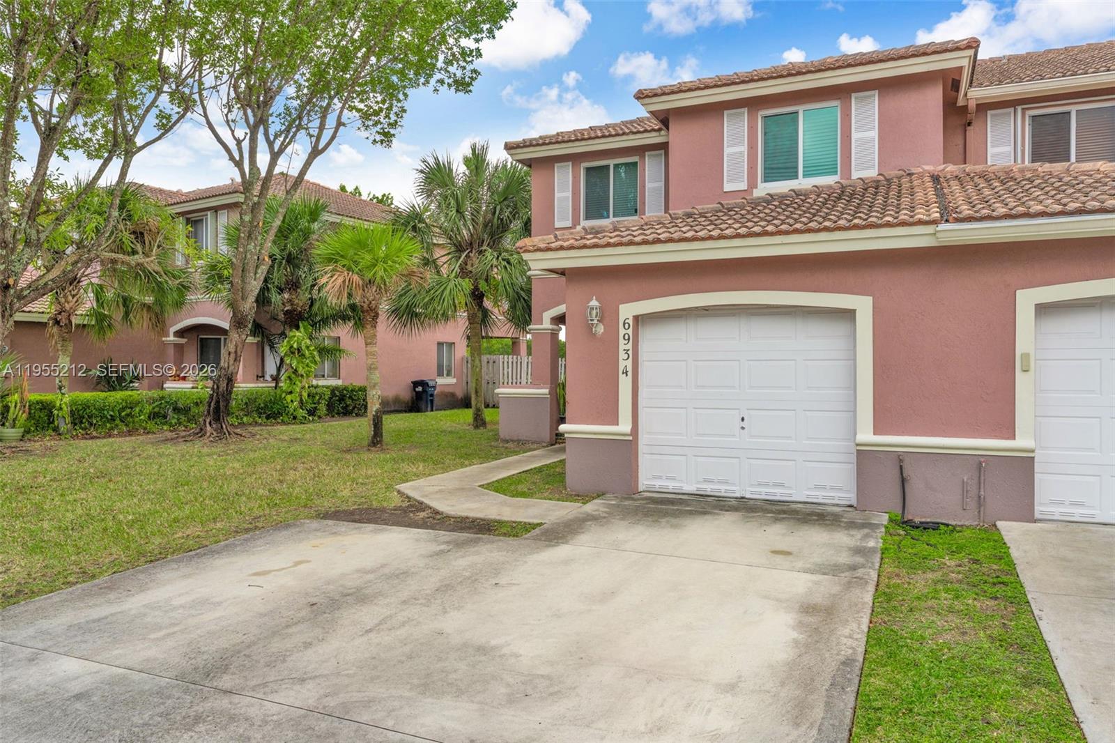 LAGO MAR 1ST ADDN - Residential