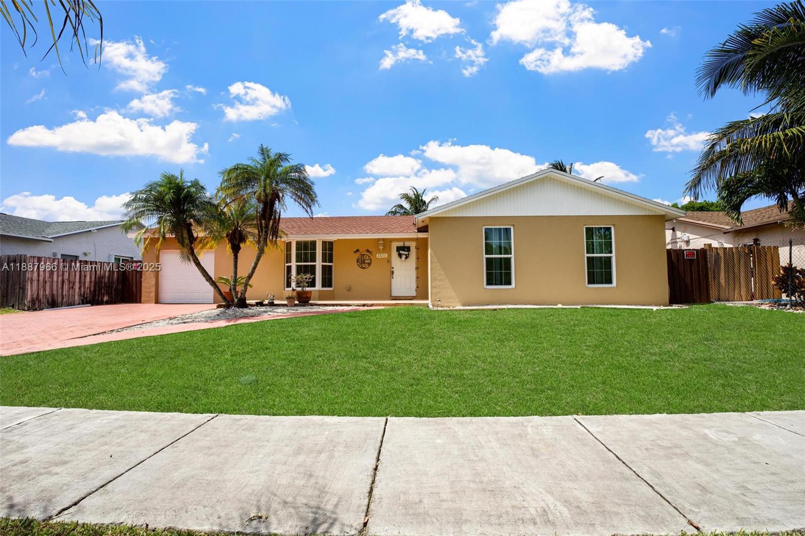 MEADOW WOOD MANOR SEC 7 - Residential