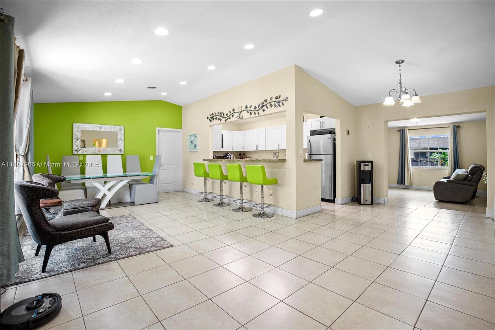 MEADOW WOOD MANOR SEC 7 - Residential