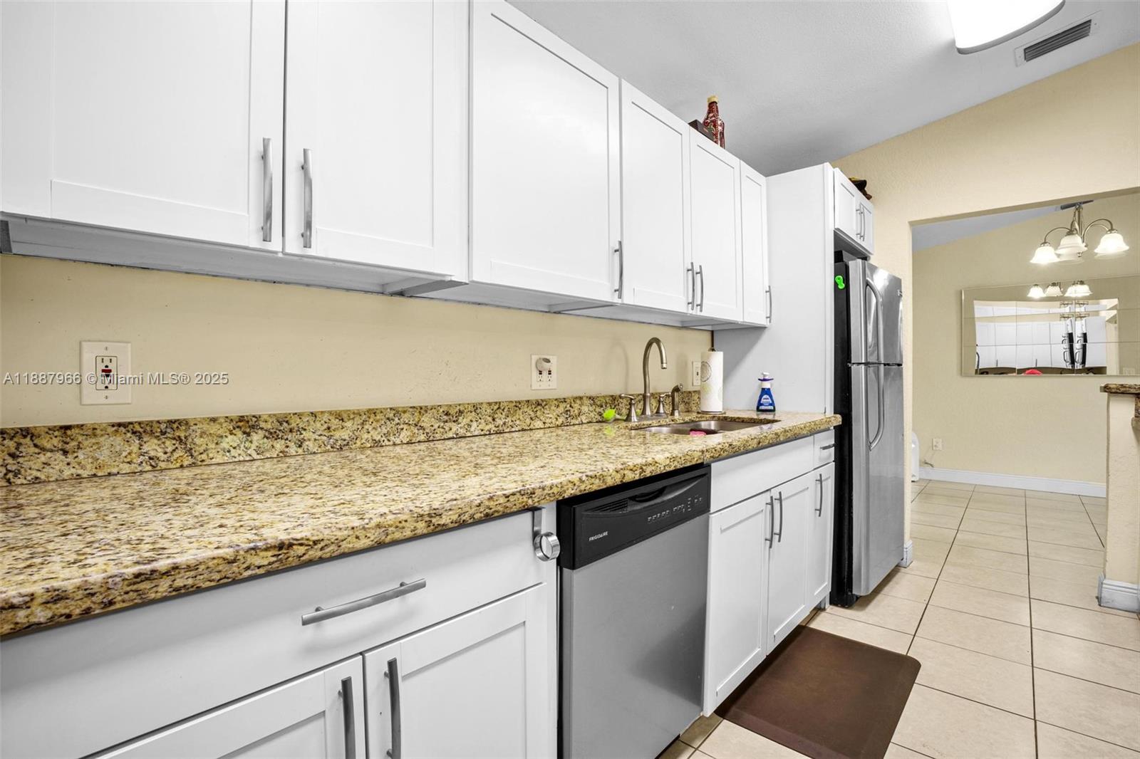 MEADOW WOOD MANOR SEC 7 - Residential