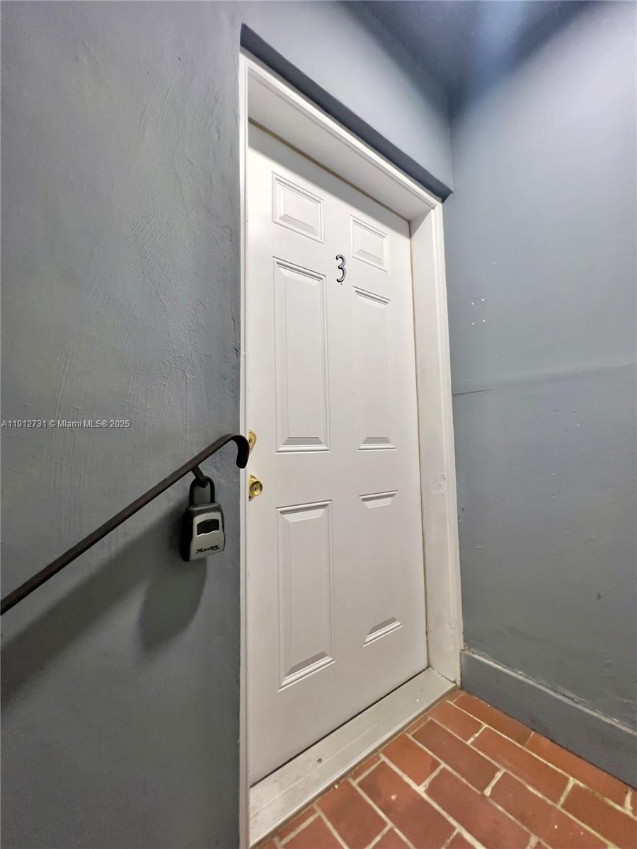 LAWRENCE ESTATE EAST ADDN - Residential Lease