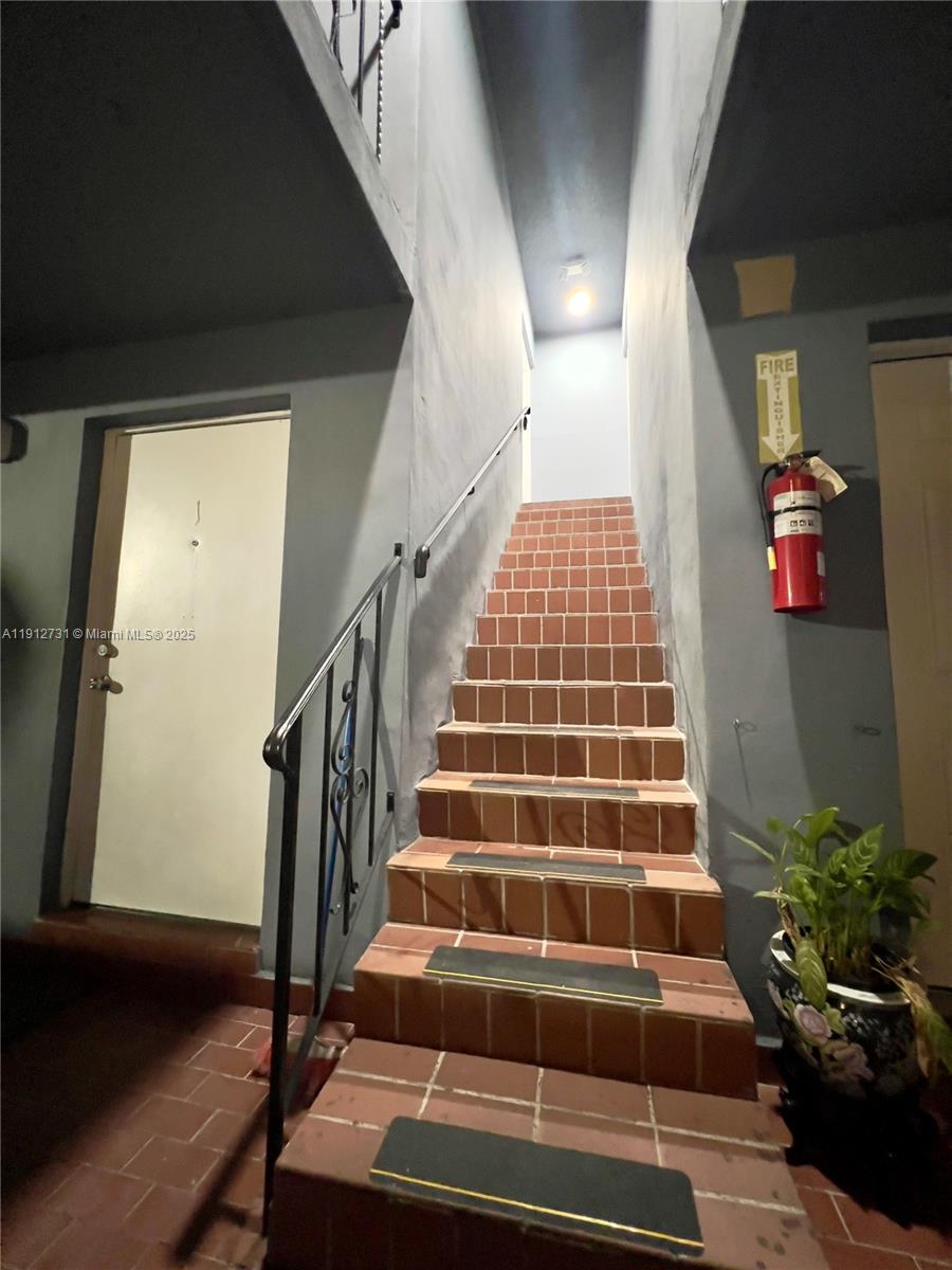 LAWRENCE ESTATE EAST ADDN - Residential Lease