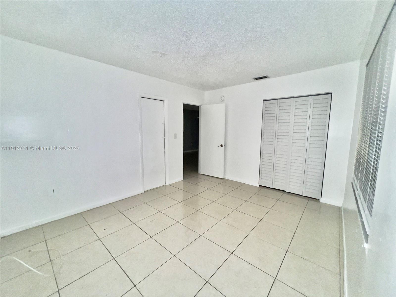 LAWRENCE ESTATE EAST ADDN - Residential Lease