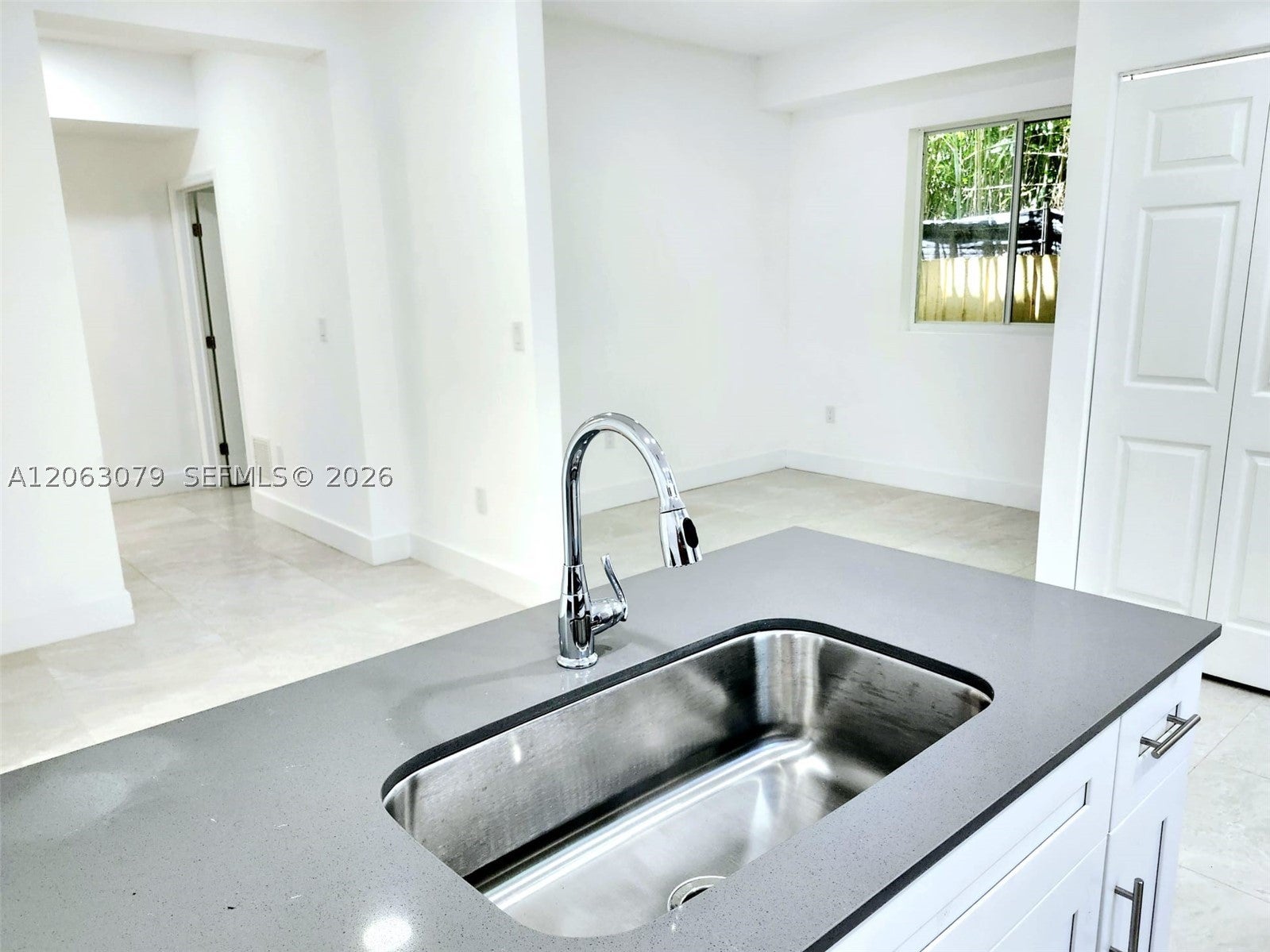 580 NW 34th St 1