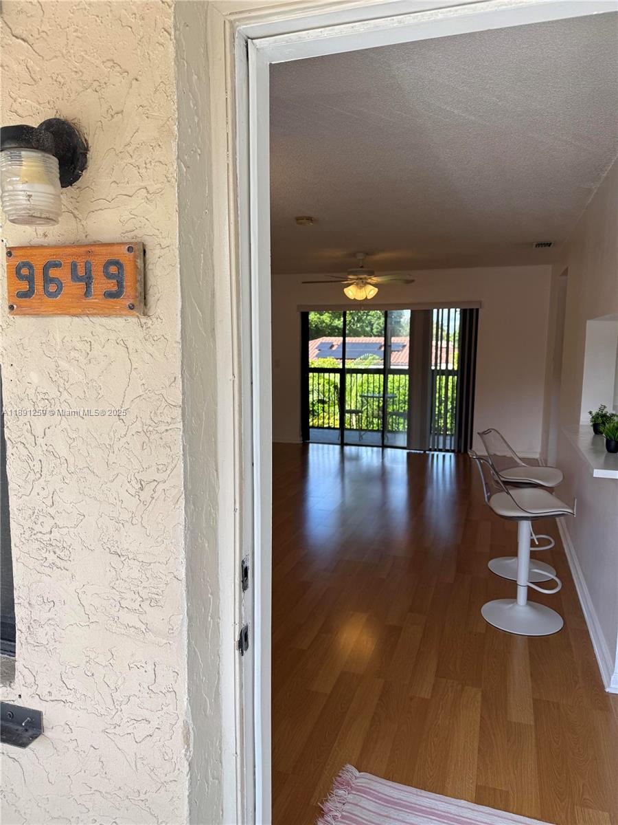 Charming 2/2 in a quiet neighborhood; close to shopping; pool on site w/2 parking spaces
