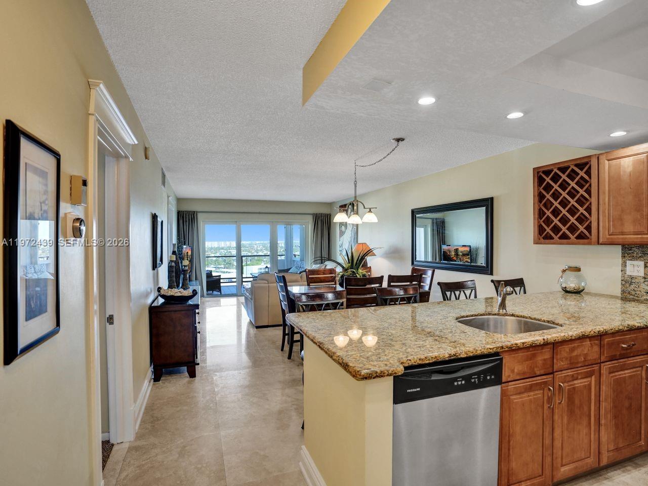 1500 S Ocean Blvd 1408, Lauderdale By The Sea, FL, 33062/$504,900 2 1500 S Ocean Blvd 1408