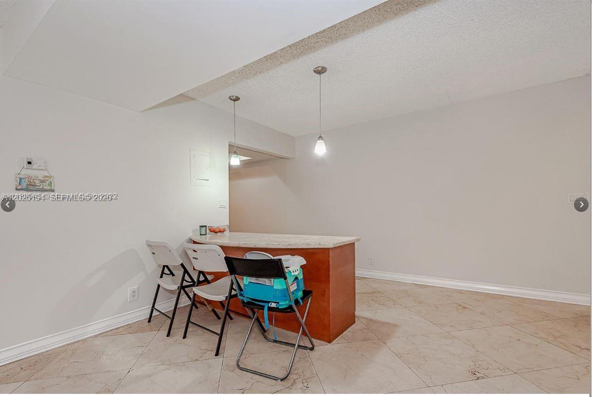 EMERALD HILLS C C APTS CO - Residential
