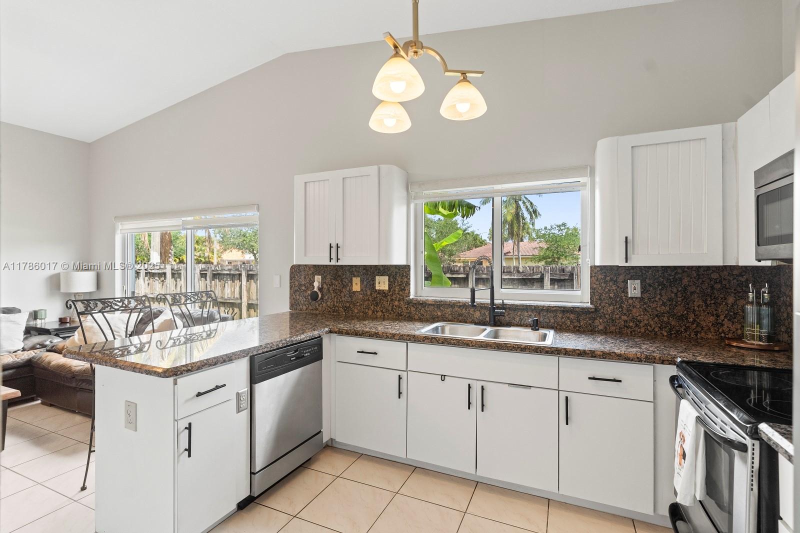 RICHMOND HOMES 1ST ADDN - Residential