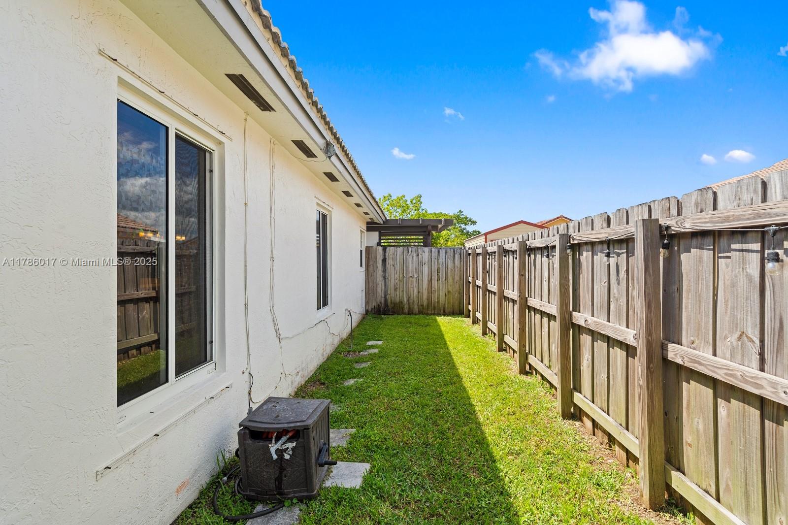 RICHMOND HOMES 1ST ADDN - Residential