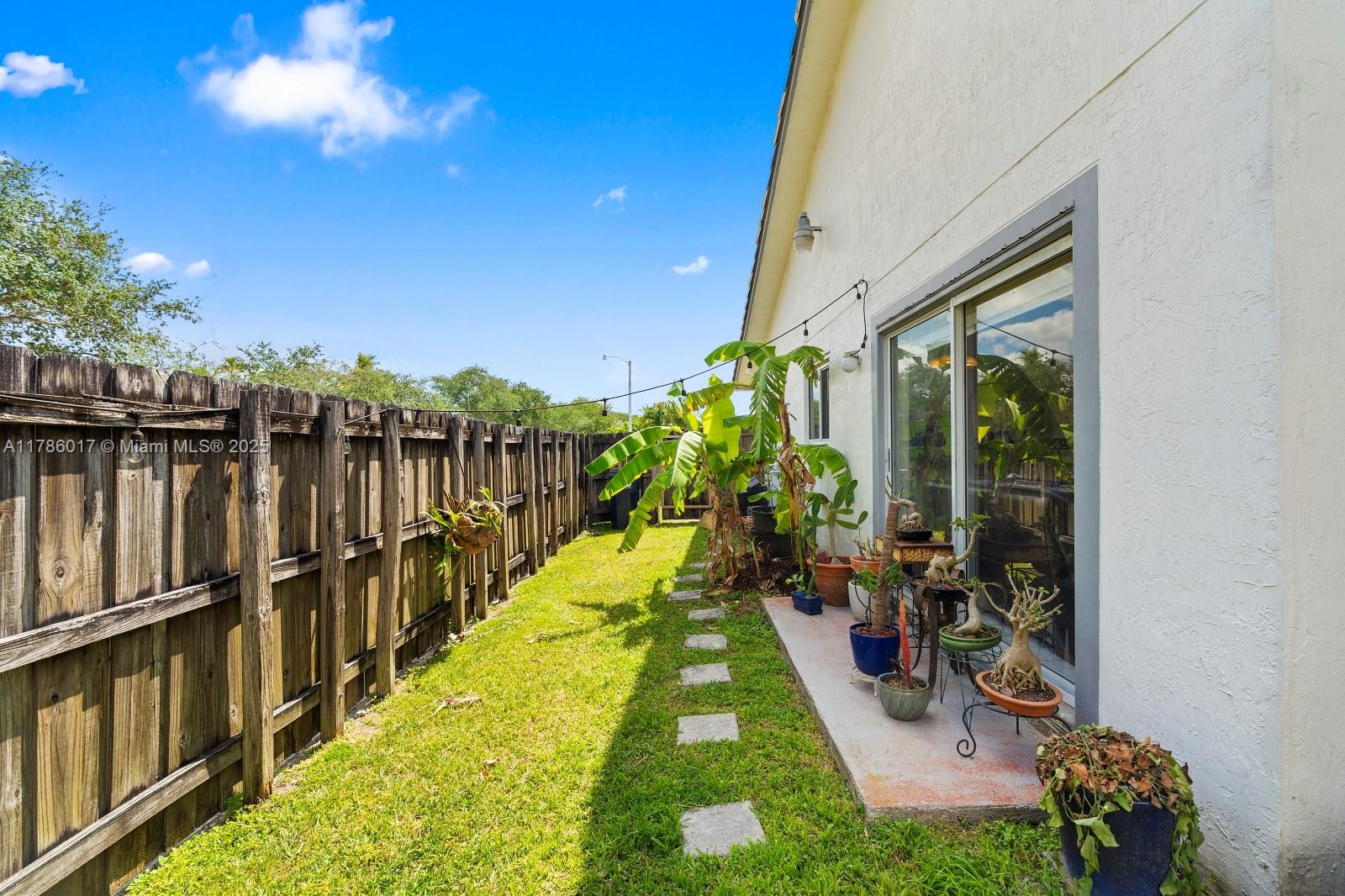 RICHMOND HOMES 1ST ADDN - Residential