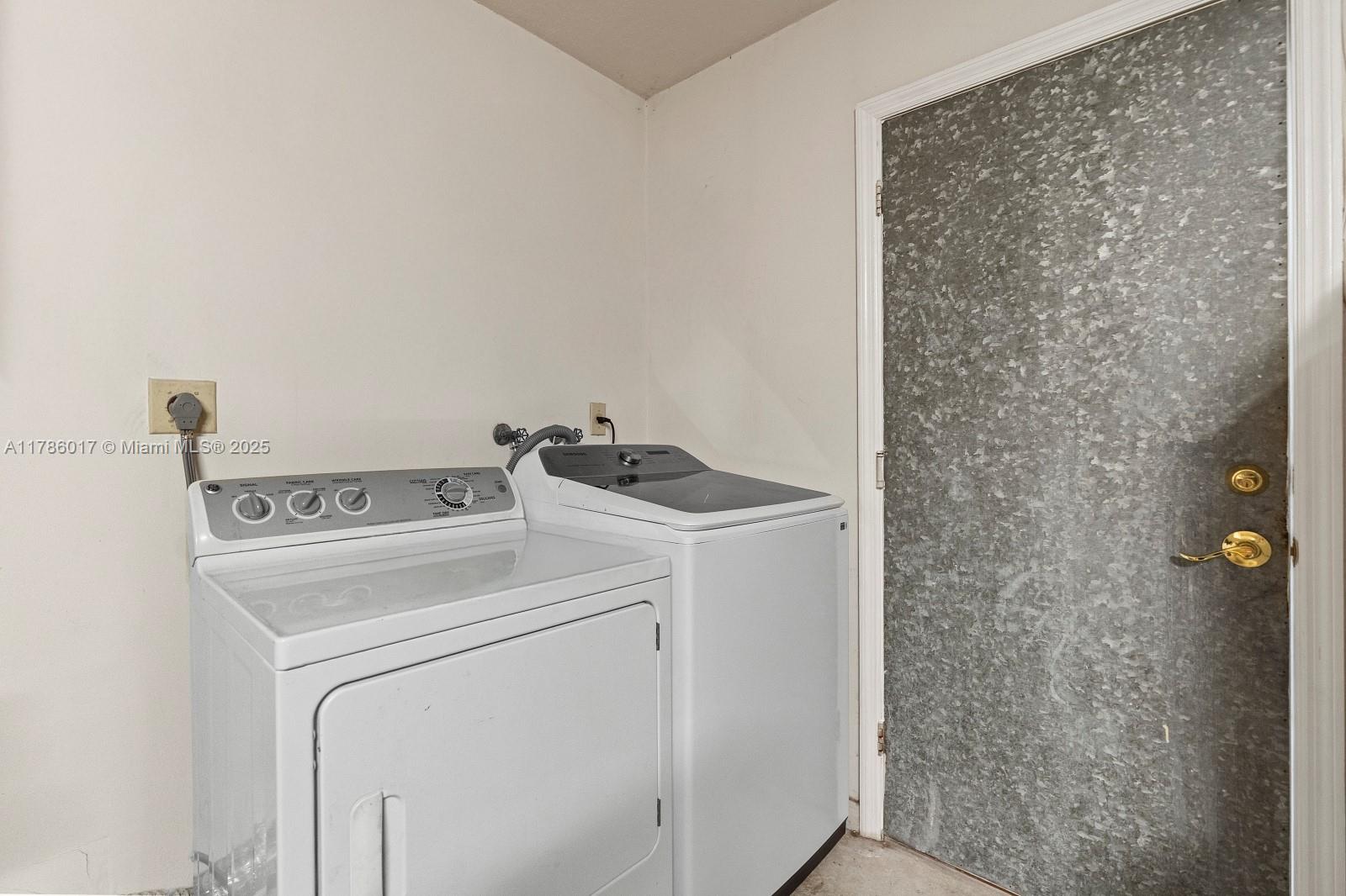 RICHMOND HOMES 1ST ADDN - Residential