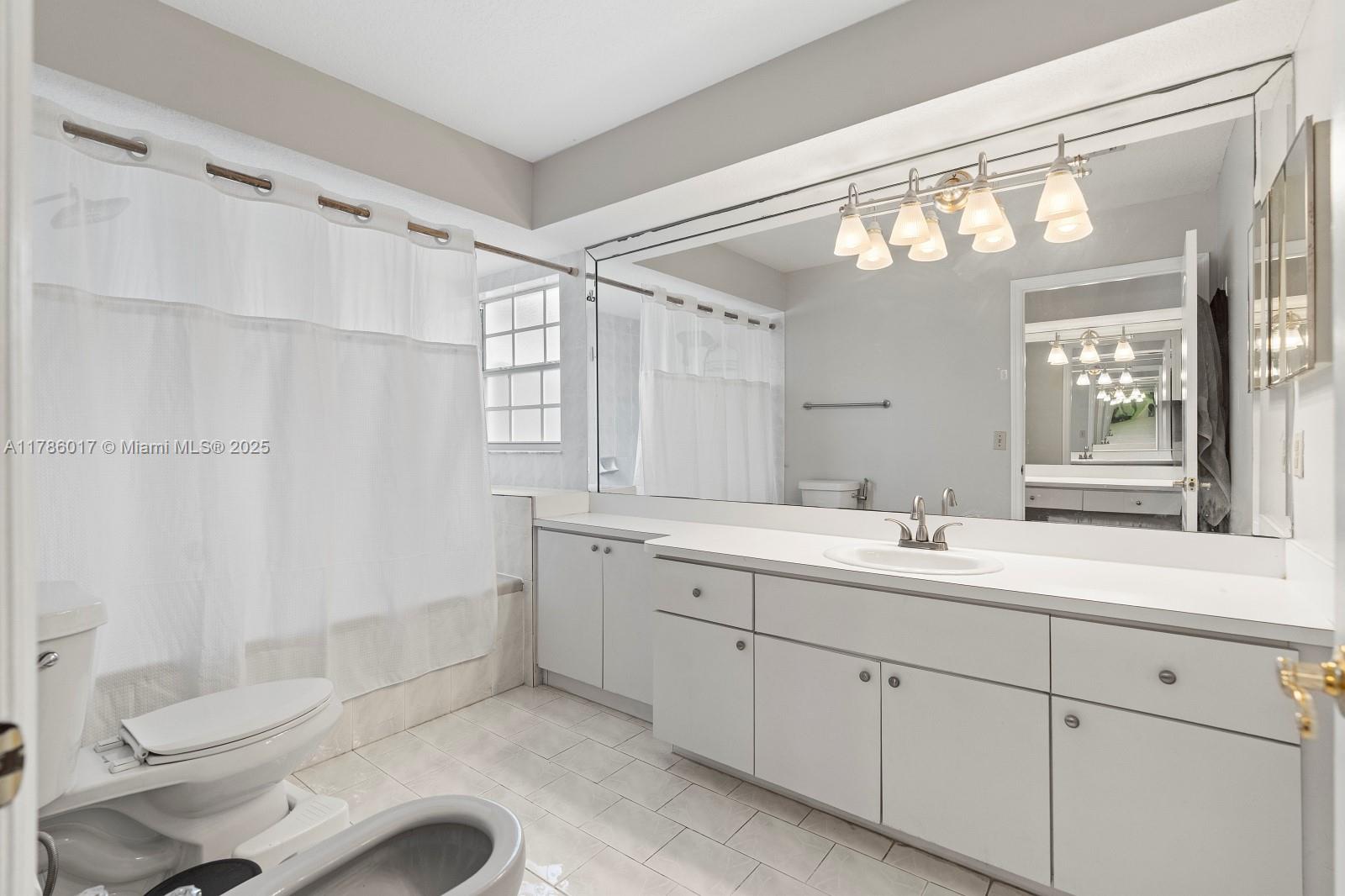 RICHMOND HOMES 1ST ADDN - Residential